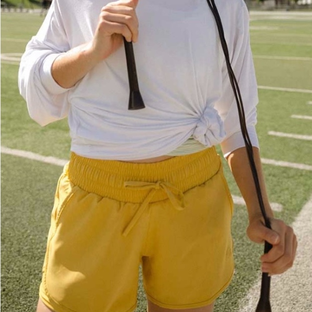 Albion fit LUNGE LINED MUSTARD color shorts